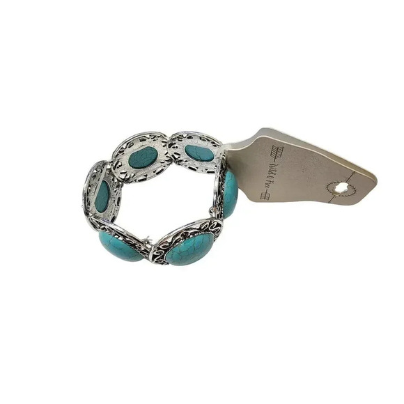 American Vintage Jewelry - Vintage NWT Large Turquoise Silver Antique Design Bracelet – 6 inches